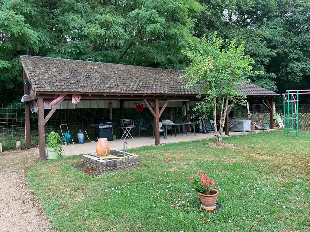 Aed - House with Pool in Abilly