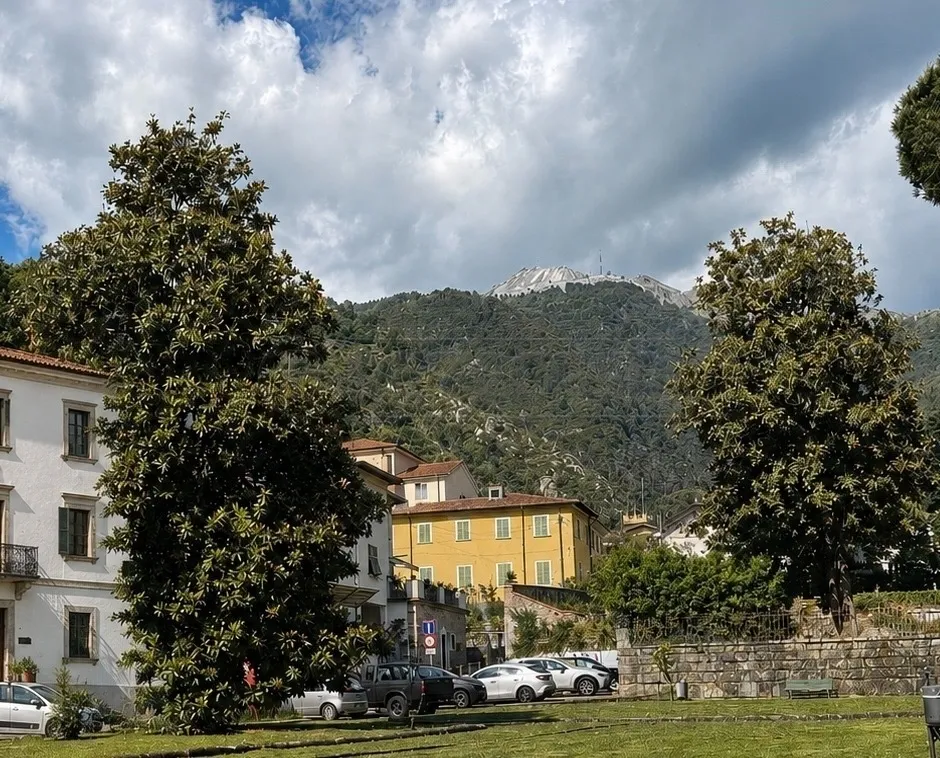 Panoramic Quadruplex in Montignoso