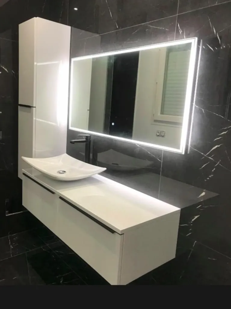 Salles de bain - Maison Contemporaine avec Vue Dégagée à Aubagne