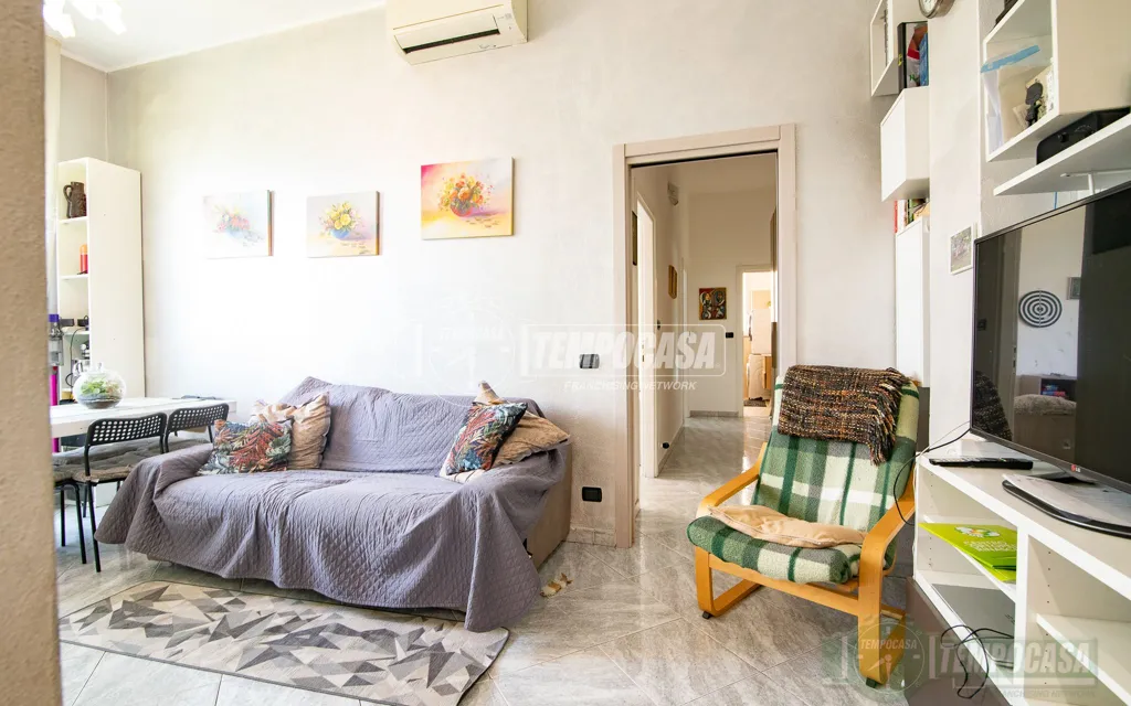 Séjour - Rustic-Style Flat with Central Heating in Sesto San Giovanni