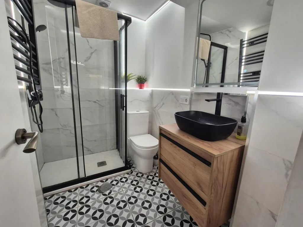 Salles de bain - Converted Flat with 3 Studios in San Blas