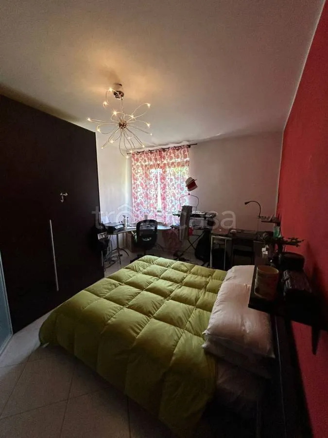 Chambres - Rustic Semidetached House with Courtyard in Trana