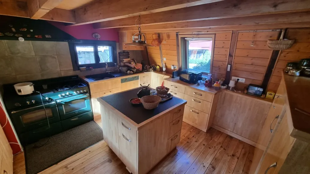 Kitchen - Chalet with Garden in Chasserades