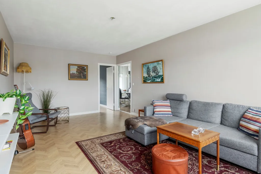 Elutuba - Apartment with Balcony in Mariehem