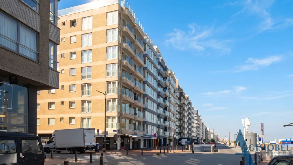 Exterior - Renovated Corner Flat with Sea View on Rubensplein