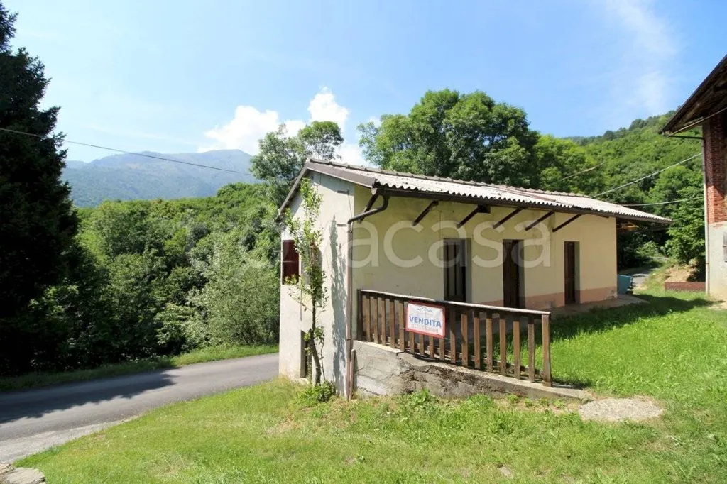 Välivaade - Rustic Property with Private Garden in Paesana