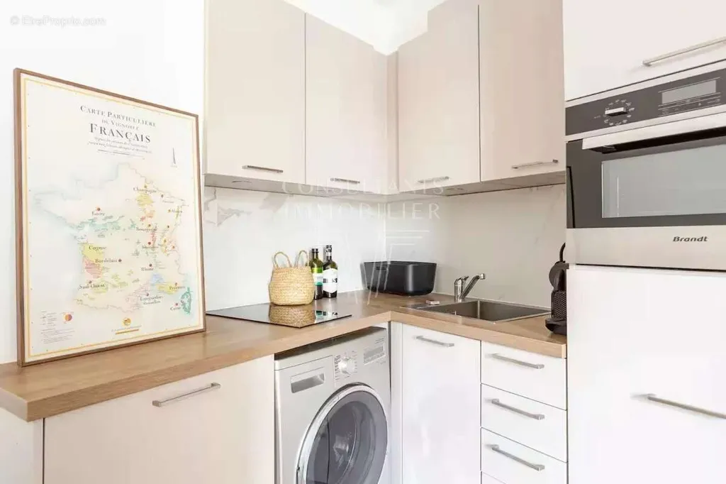 Köök - Renovated 2-Bedroom Paris 16ème with Courtyard View