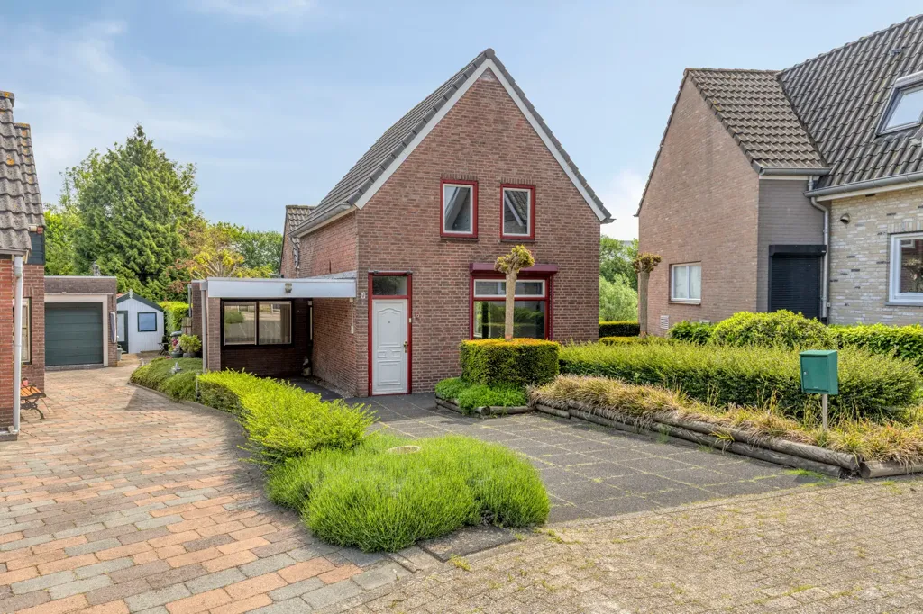 5-room house in Nieuw-vossemeer