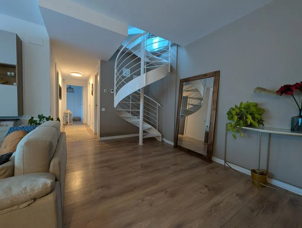 Séjour - Duplex Flat with Jacuzzi Terrace in Badalona
