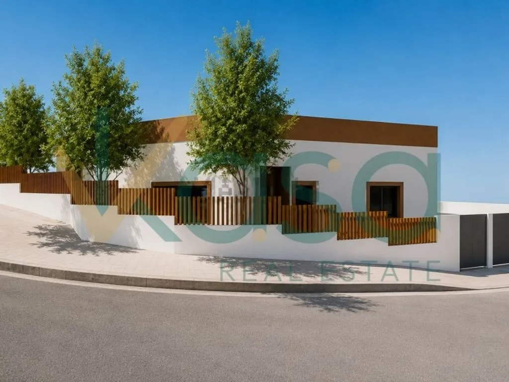 Contemporary Villa with Pool in Quinta da Marquesa