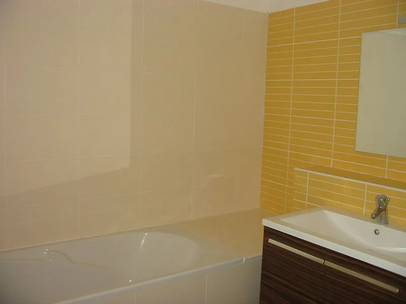 Vannitoad - Duplex Apartment with Parking in St Denis