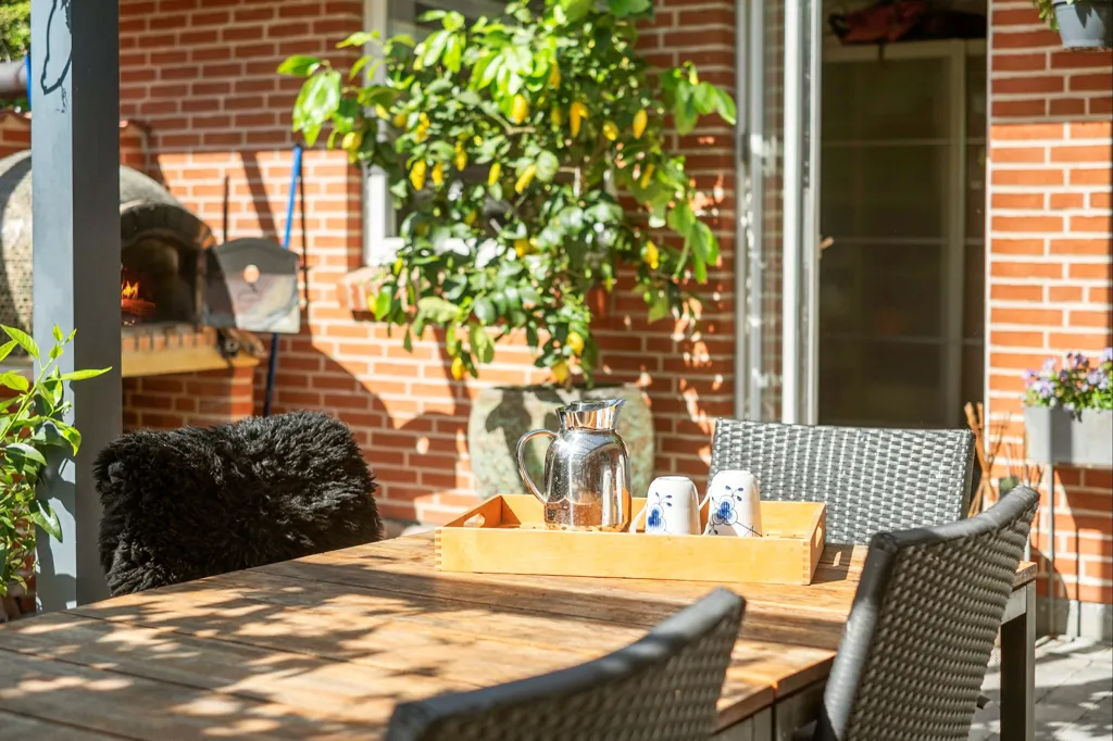 Terrasse - Stone Villa with Heated Garage in Dragør