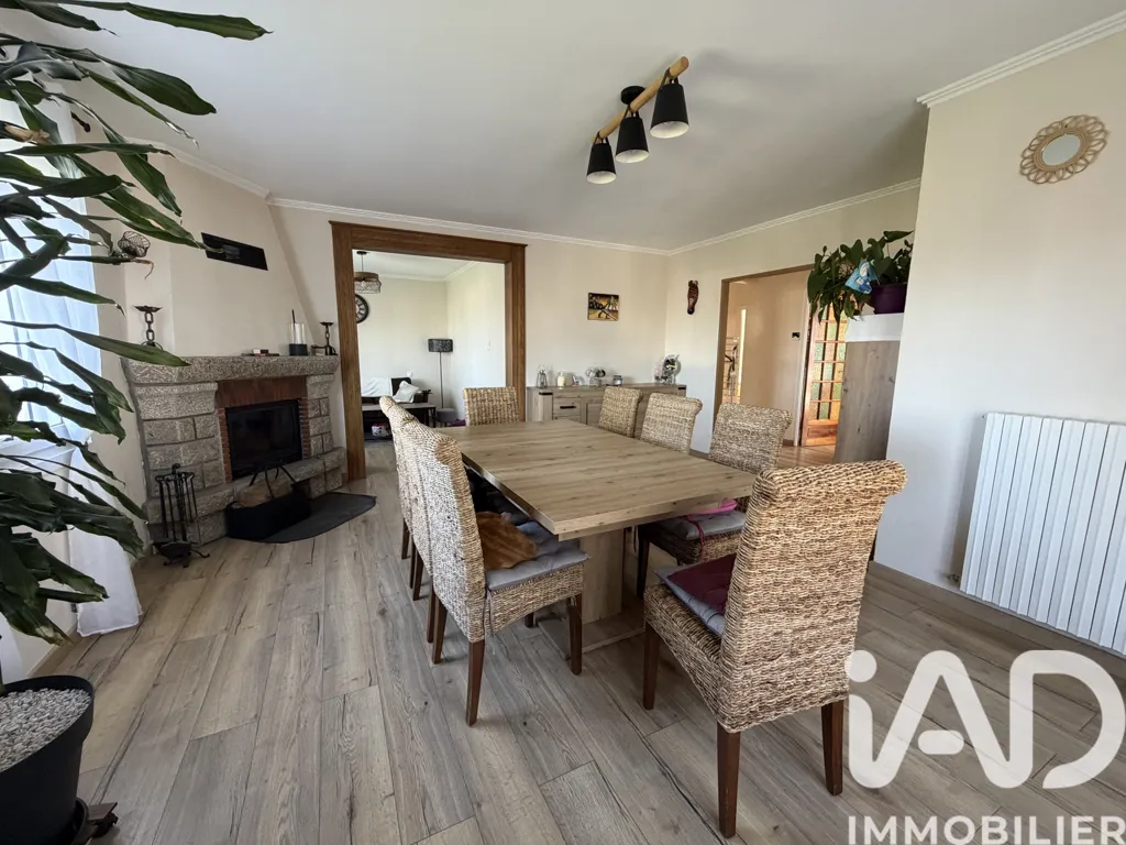 Salle à manger - Maison Rénovée avec Terrasse Sud à Évellys