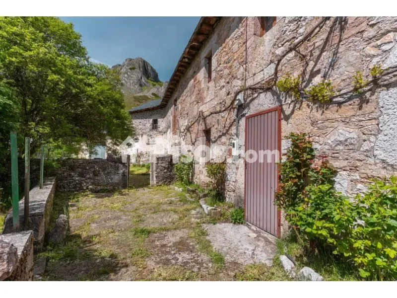 Jardin - Rustic House with Panoramic Views in Quintanilla de Babia