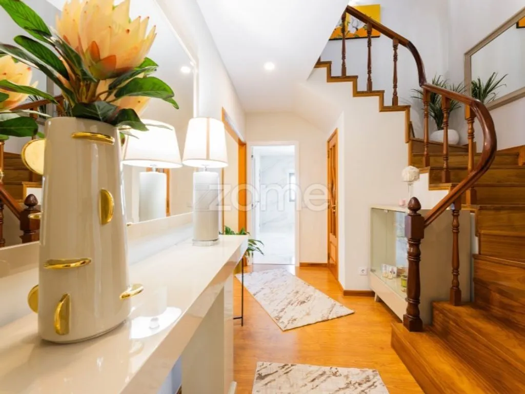Toad - Luxury House with Garden in Vimieiro, Braga