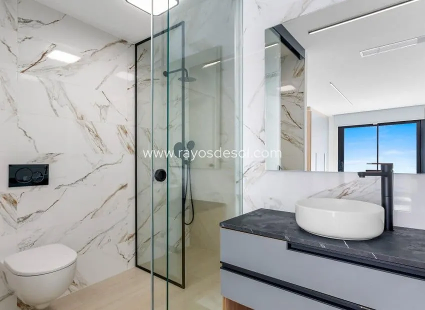 Vannitoad - New Build Apartment with Lagoon Views in El Raso