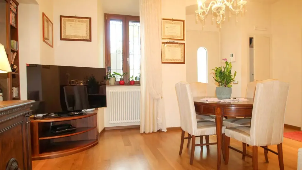 Appartement 4 pièces à IT