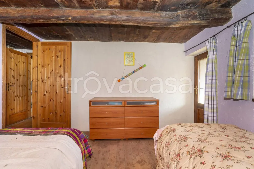 Bedrooms - Rustic Baita with Garden in Celle di Macra