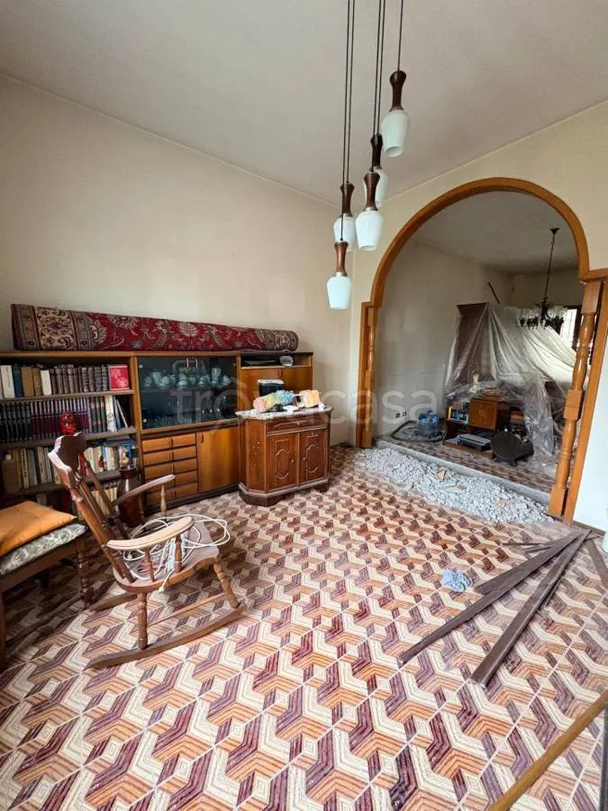 Living Room - Completely Refined Bifamiliar in Central Ferrara