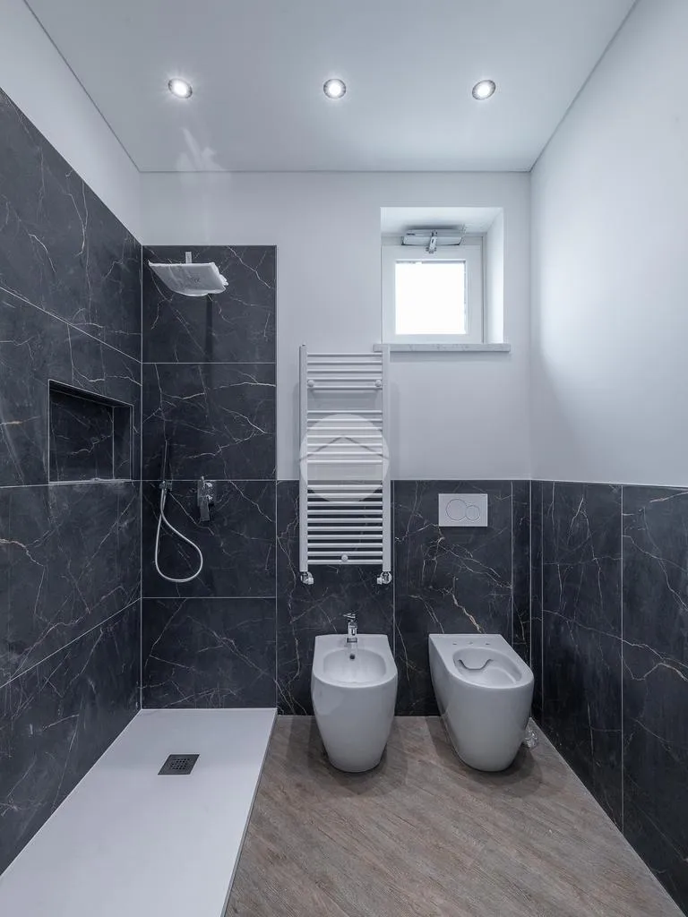 Bagni - Rustic-Style Flat with Balcony in Chieri