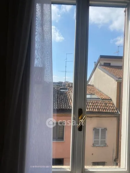Pièces - Rustic Trilocale with Balcony in Piacenza
