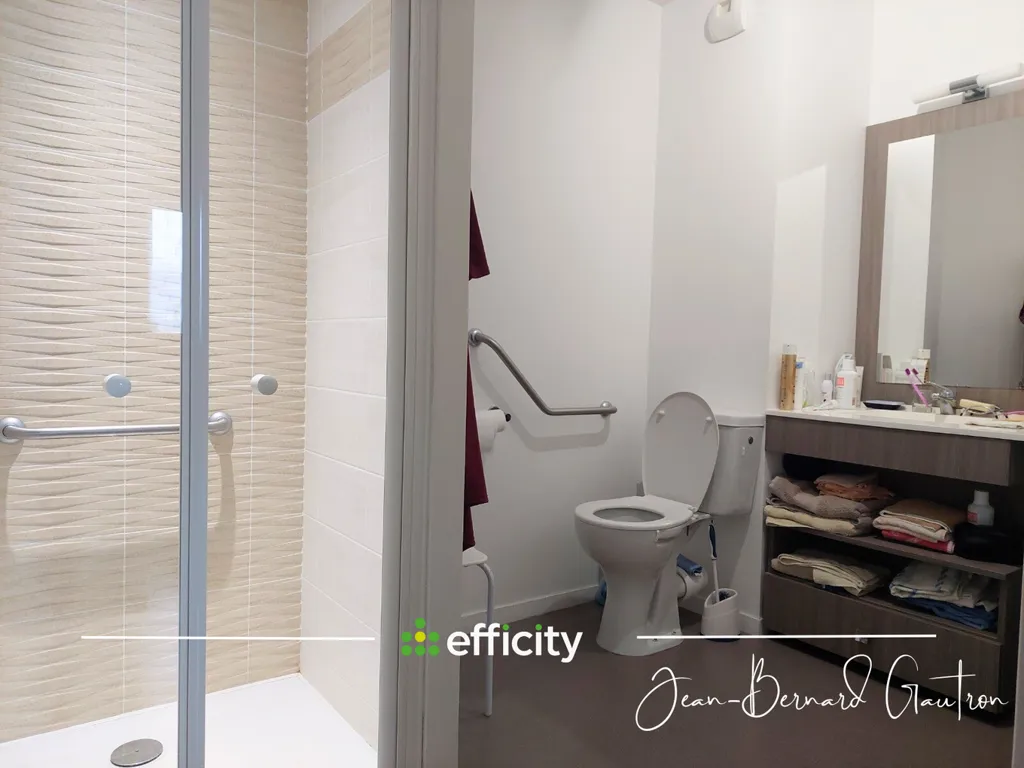 Vannitoad - 2-Bedroom Apartment with Balcony in Saint Brieuc
