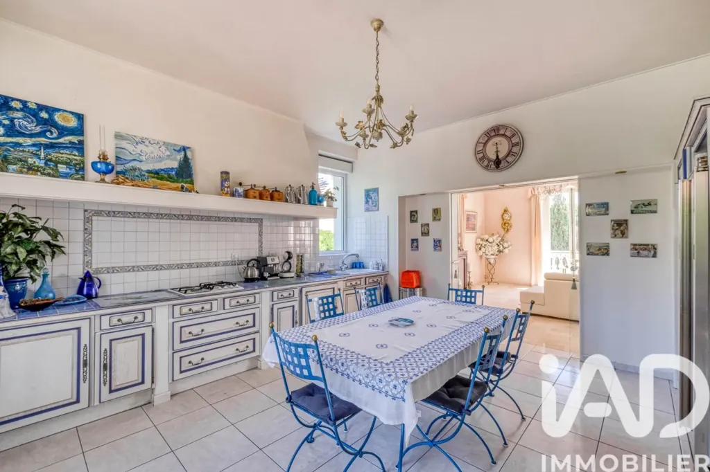 Maison 11 pièces à Thorigny-sur-Marne