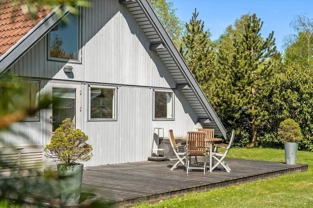 Exterior - 1977 Summerhouse with Garden in Højby