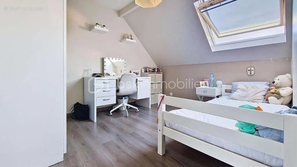 Chambres - Maison 6 pièces à Tremblay-En-France