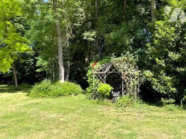 Aed - 16th-Century House with Garden in Chambeugle