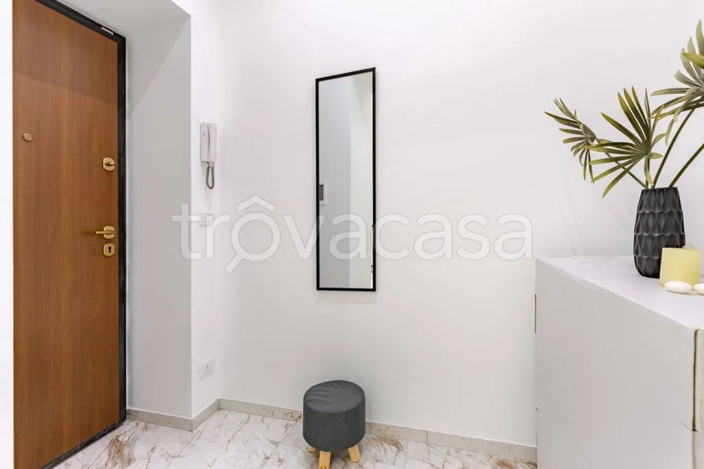 hallway_entrance