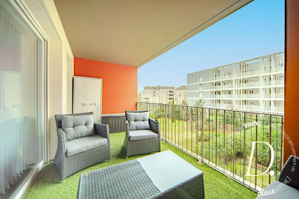 Balcony - Spacious 2-Bed Apartment with Terrace in Montpellier