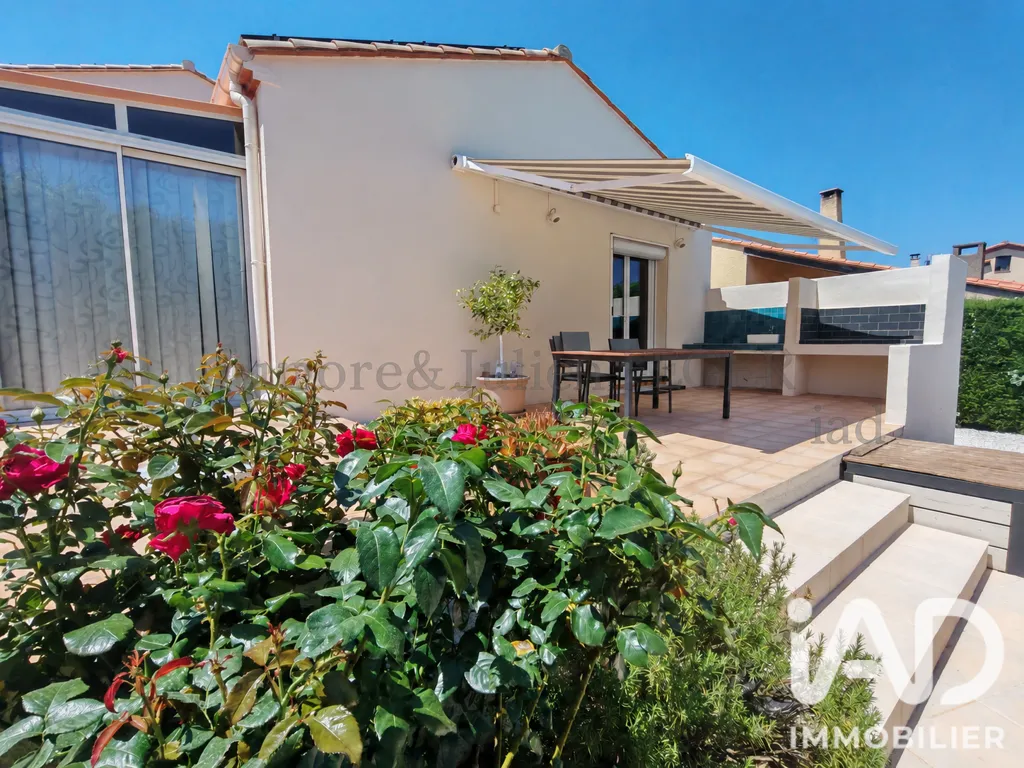 Terrazza - Characterful Villa with Pool in Trouillas