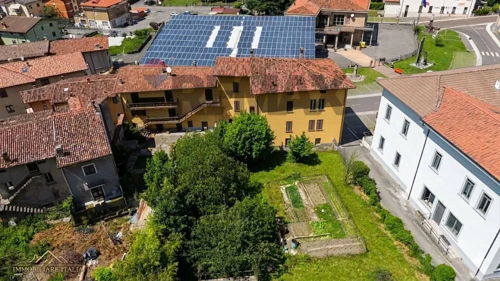Õhuvaade - Developable Building in Pian Camuno Centre