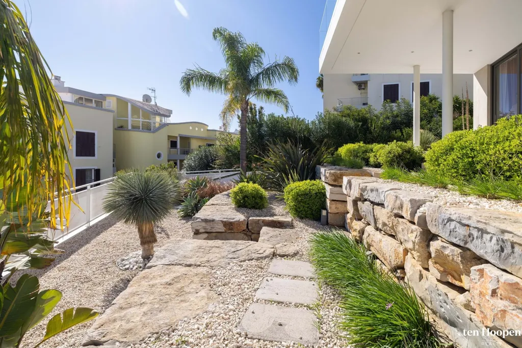 Giardino - Contemporary Villa with Ocean Views in Cerro das Mós