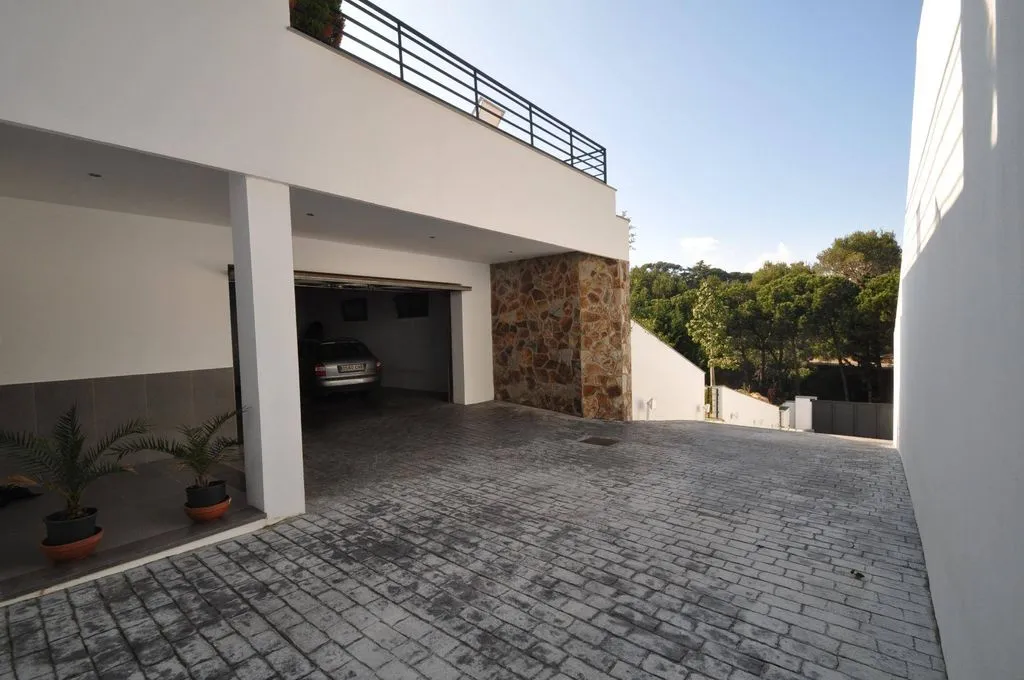 Garage - Luxury Villa with Sea View in Lloret de Mar