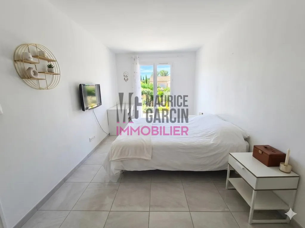 Magamistoad - Contemporary Flat with Terrace in Bedarrides