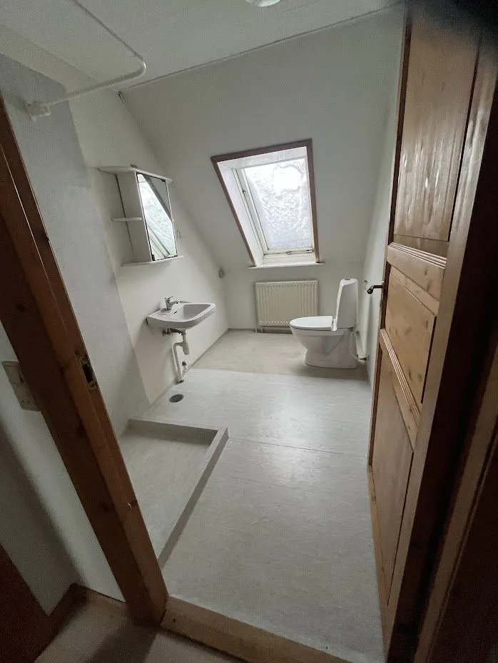 Vannitoad - One-Bedroom Flat in Quiet Ranum