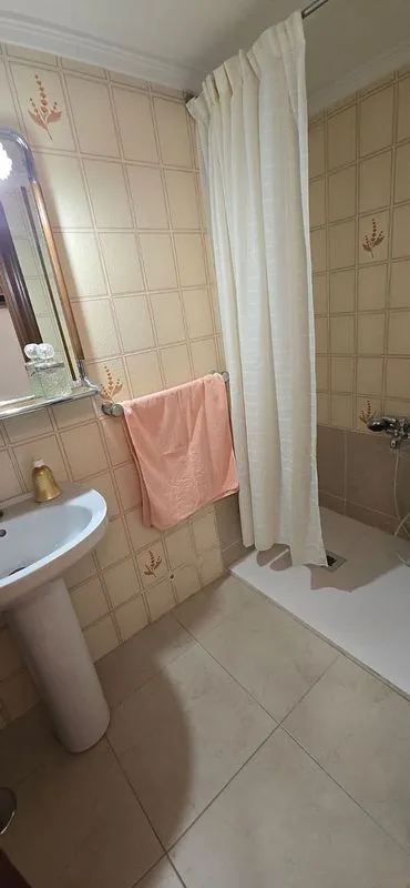 Salles de bain - Apartment with Air Conditioning in Altozano