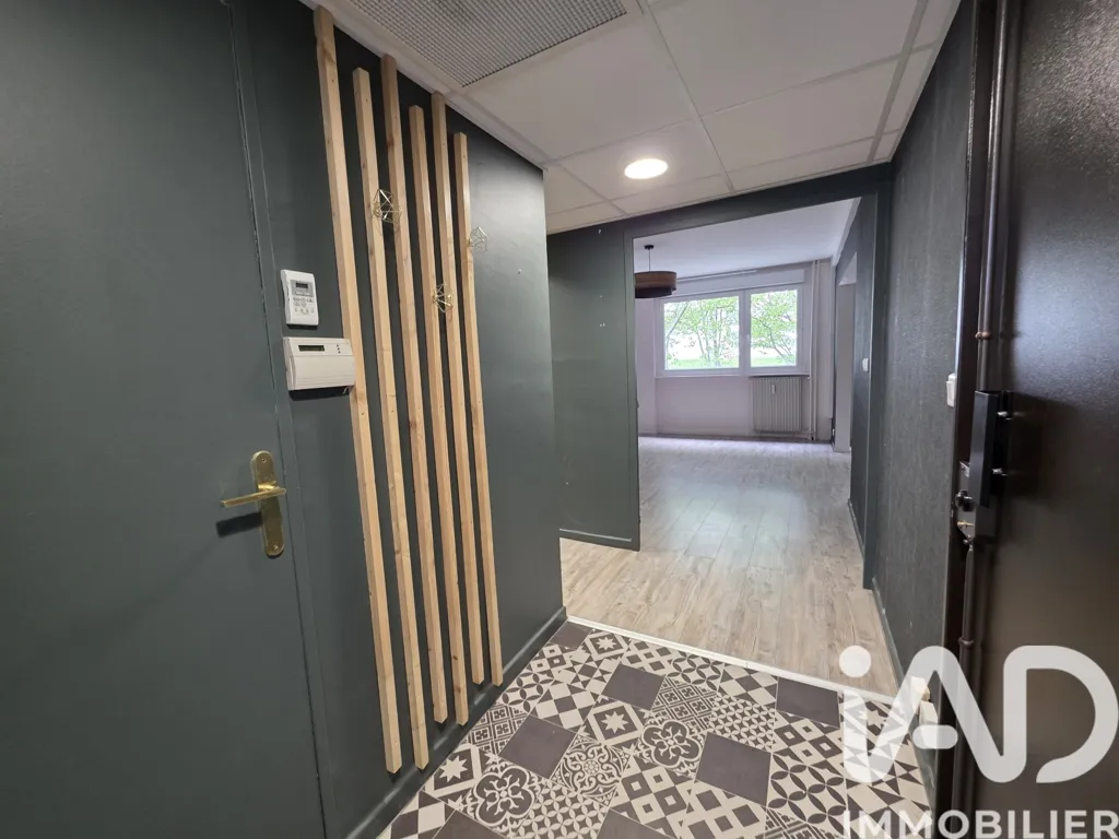 Esik - City Centre Apartment with Balcony in Saint-Étienne