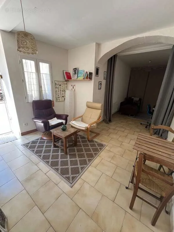Elutuba - Charming Studio in Montpellier's Old Town
