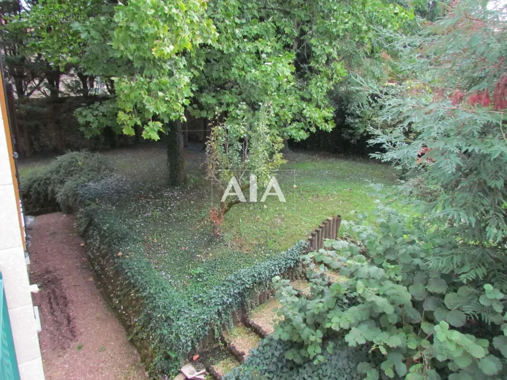 Jardin - Maison Atypique avec Vue sur Rivière à Ruffec