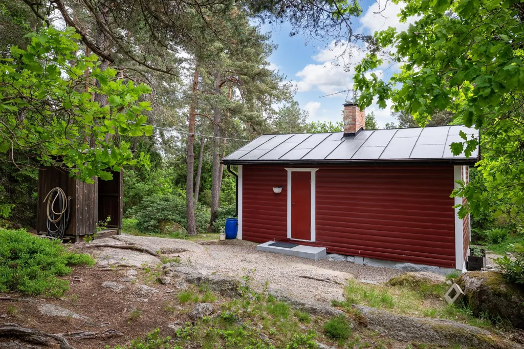Esterno - Cottage with Forest Setting near Norrköping