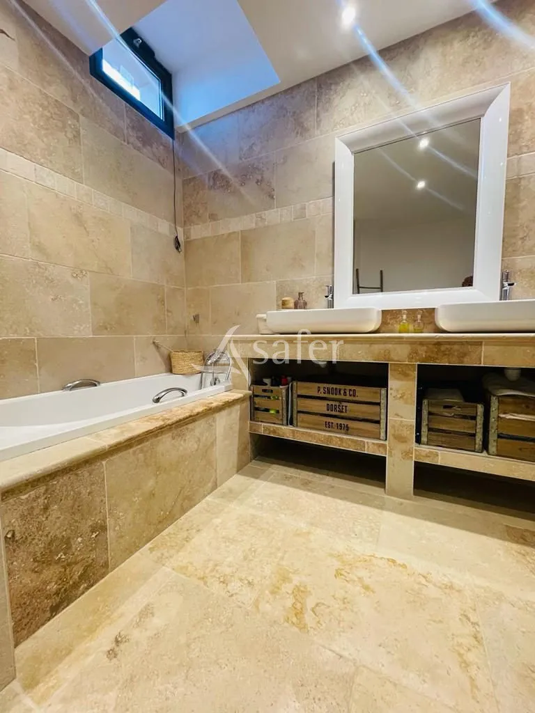 Salles de bain - Propriété avec Vue sur les Pyrénées près de Limoux