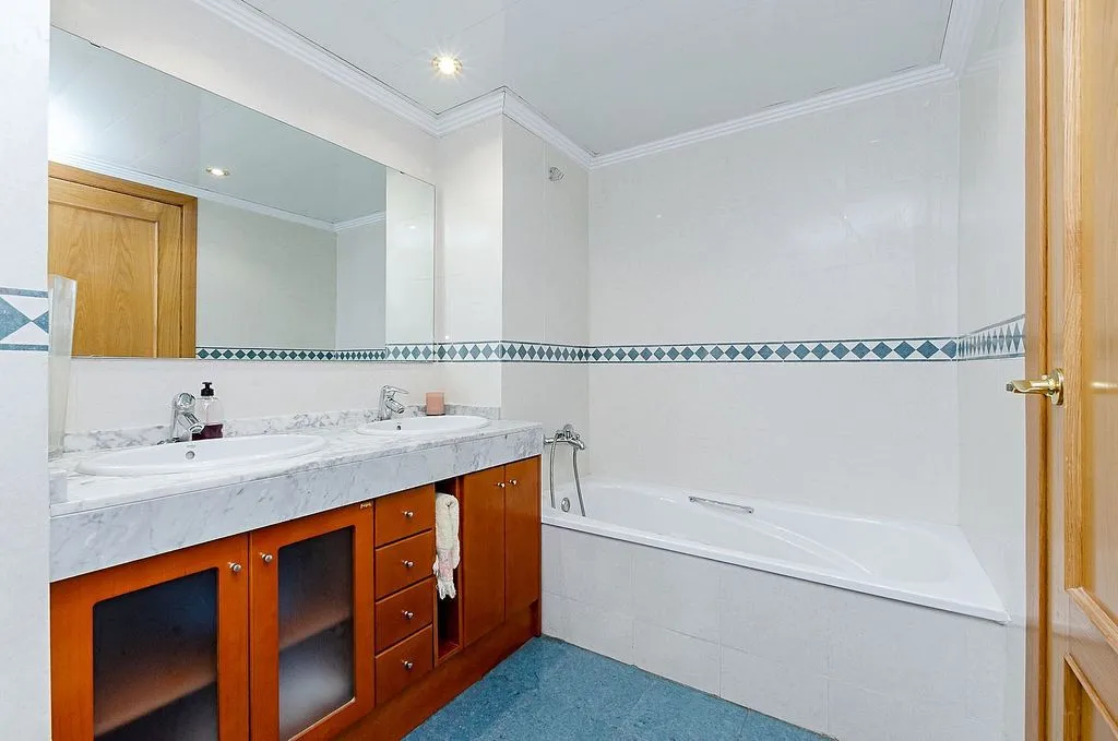 Vannitoad - Apartment with Sea View Terrace in Diagonal Mar