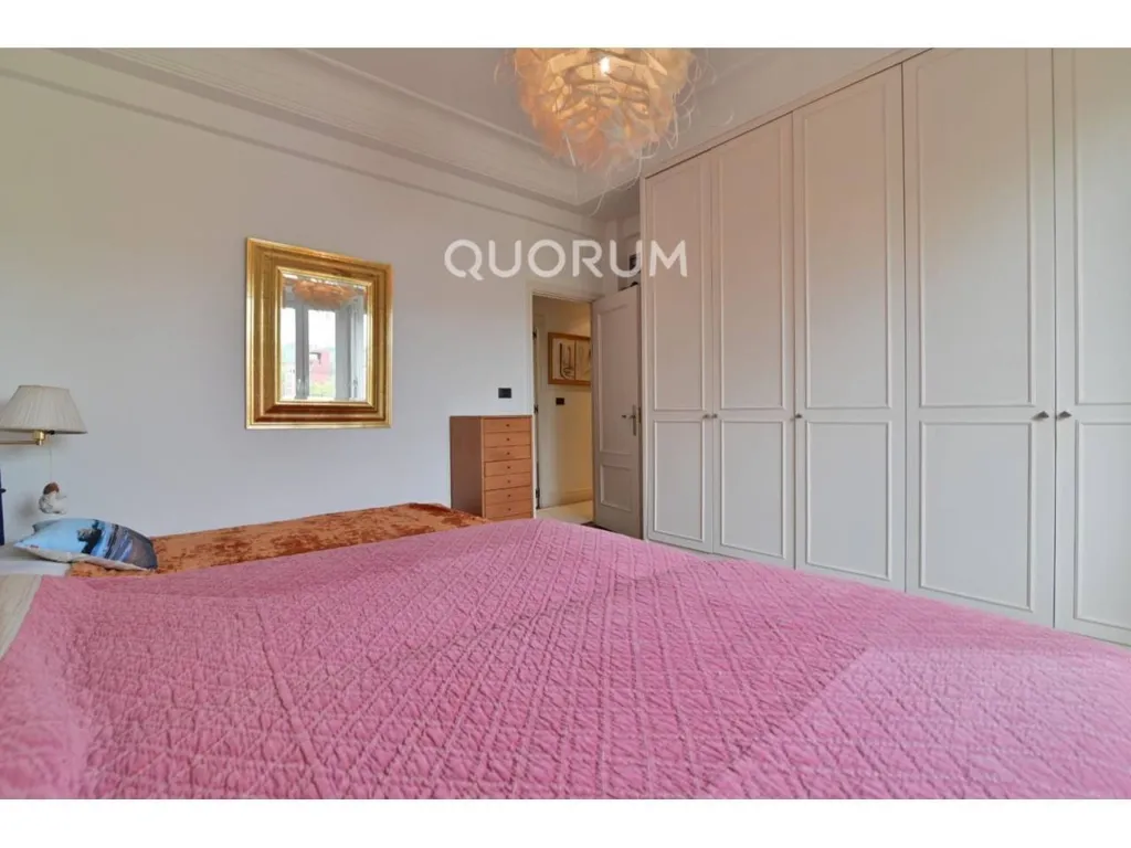 Chambres - Señorial Flat with Park Views in Abando, Bilbao