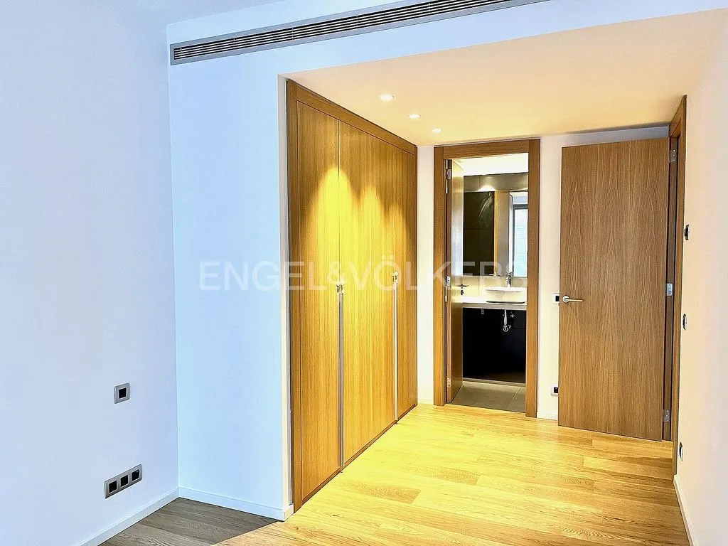 Ingresso - 3-Bed Apartment with Pool in Ríos Rosas