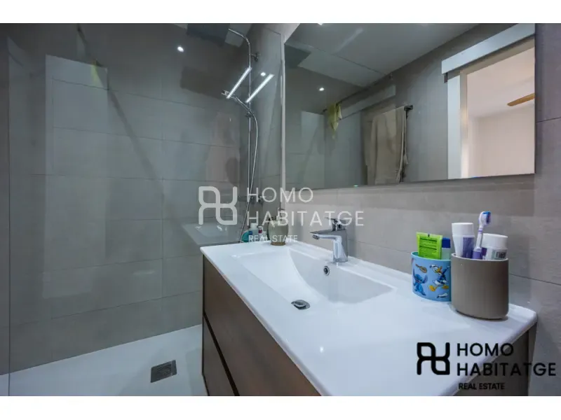 Salles de bain - Reformed Duplex with Terrace in Gràcia, Sabadell