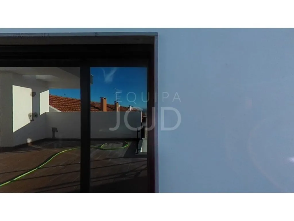 Terrass - Modern Apartment with River View in Barreiro