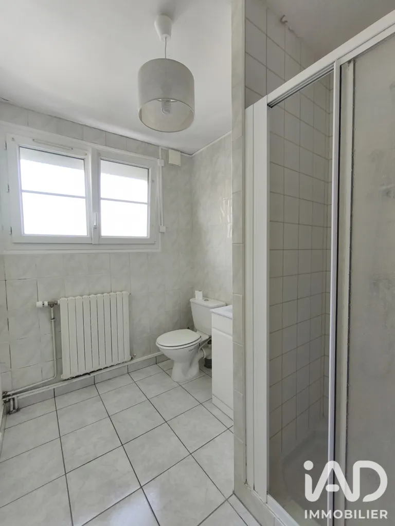Salles de bain - Maison de ville avec dépendance à Breteuil
